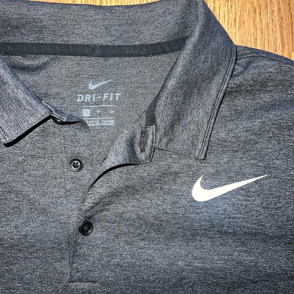 Nike Polo - Picture 2 of 3